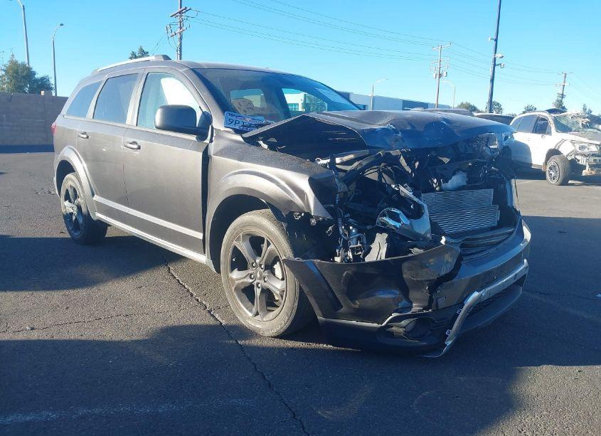 2018 Dodge Journey CROSSROAD AWD (VIN 3C4PDDGG7JT467126) main photo
