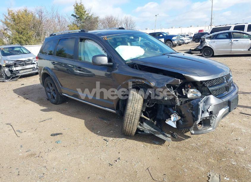 2018 Dodge Journey CROSSROAD AWD (VIN 3C4PDDGG8JT499292) main photo