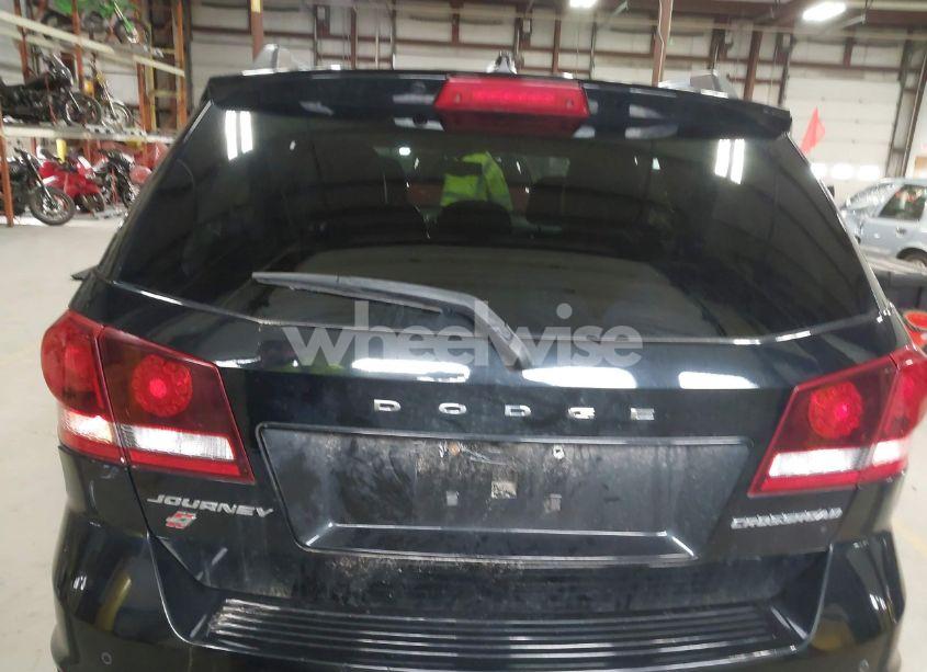 Photo 16 of 2018 Dodge Journey CROSSROAD (VIN 3C4PDDGG9JT219637)