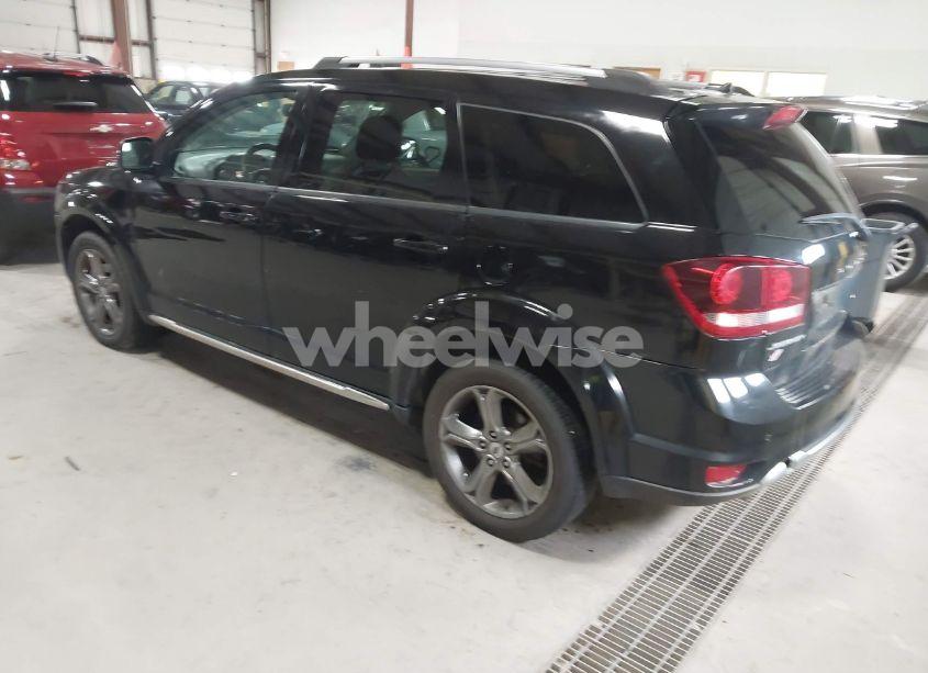 Photo 3 of 2018 Dodge Journey CROSSROAD (VIN 3C4PDDGG9JT219637)