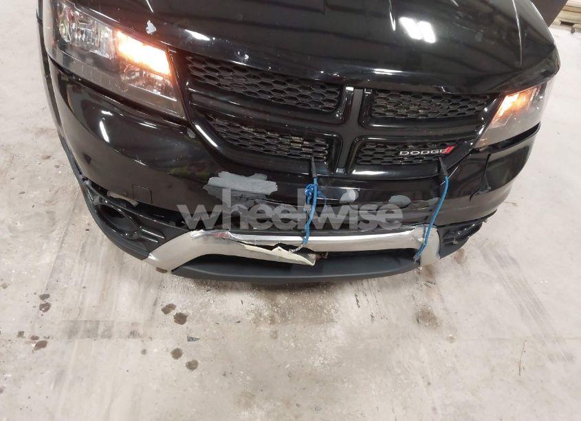 Photo 6 of 2018 Dodge Journey CROSSROAD (VIN 3C4PDDGG9JT219637)