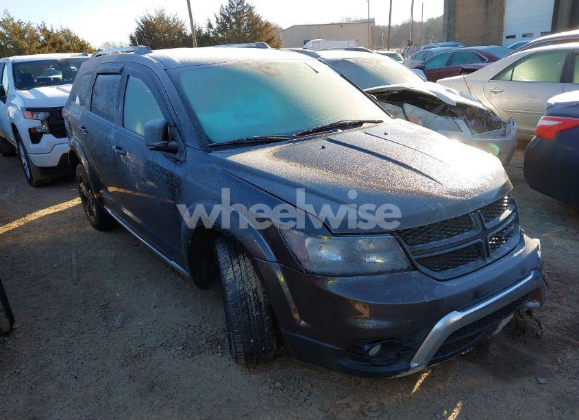 2019 Dodge Journey CROSSROAD AWD (VIN 3C4PDDGG9KT821486) main photo