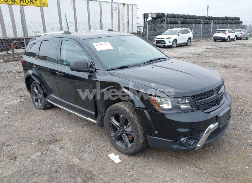 2019 Dodge Journey CROSSROAD AWD (VIN 3C4PDDGGXKT816412) main photo