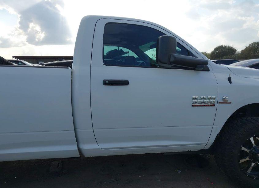 Photo 13 of 2016 Ram 3500 TRADESMAN (VIN 3C63R3AL9GG221087)