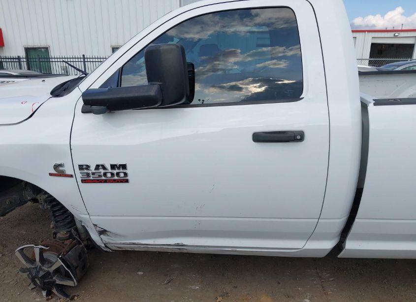 Photo 14 of 2016 Ram 3500 TRADESMAN (VIN 3C63R3AL9GG221087)