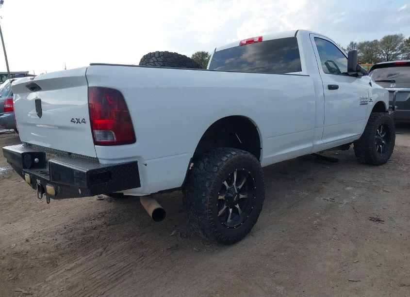 Photo 4 of 2016 Ram 3500 TRADESMAN (VIN 3C63R3AL9GG221087)