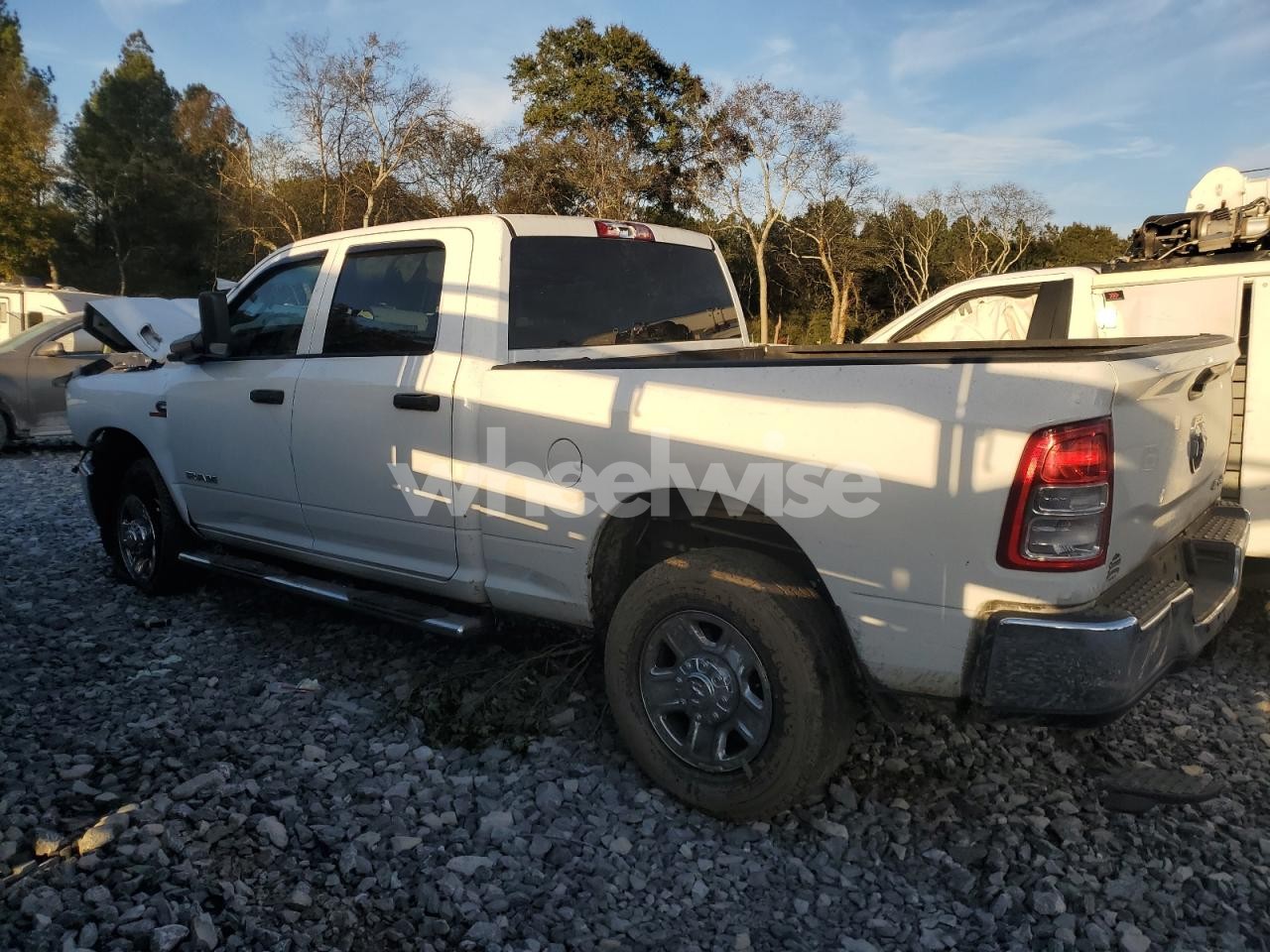 Photo 2 of 2019 RAM 3500 TRADESMAN (VIN 3C63R3CL3KG534013)