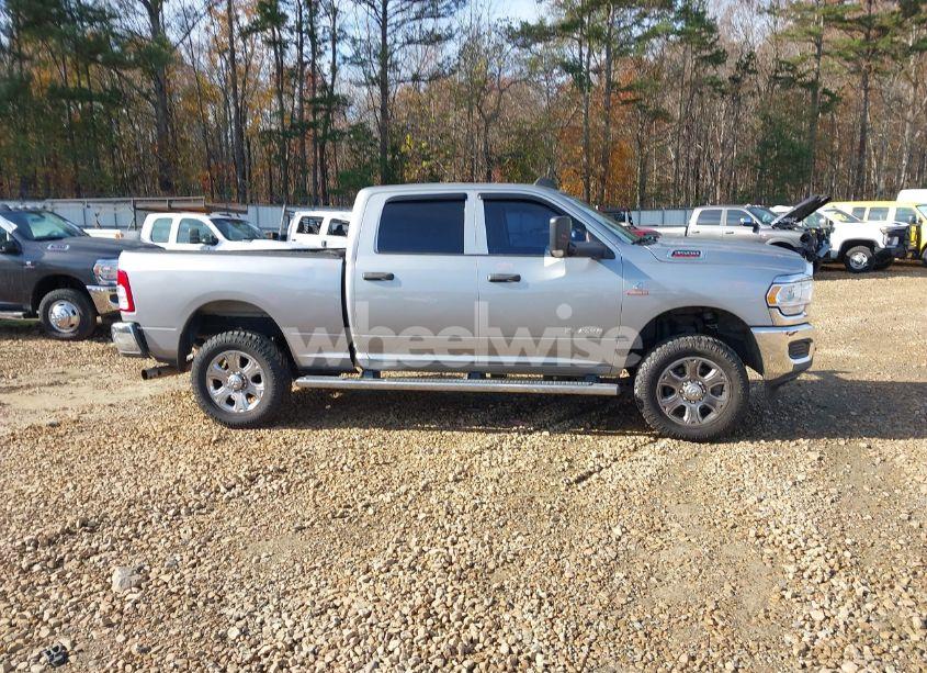 Photo 14 of 2019 Ram 3500 TRADESMAN 4X4 6'4 BOX (VIN 3C63R3CL3KG543102)