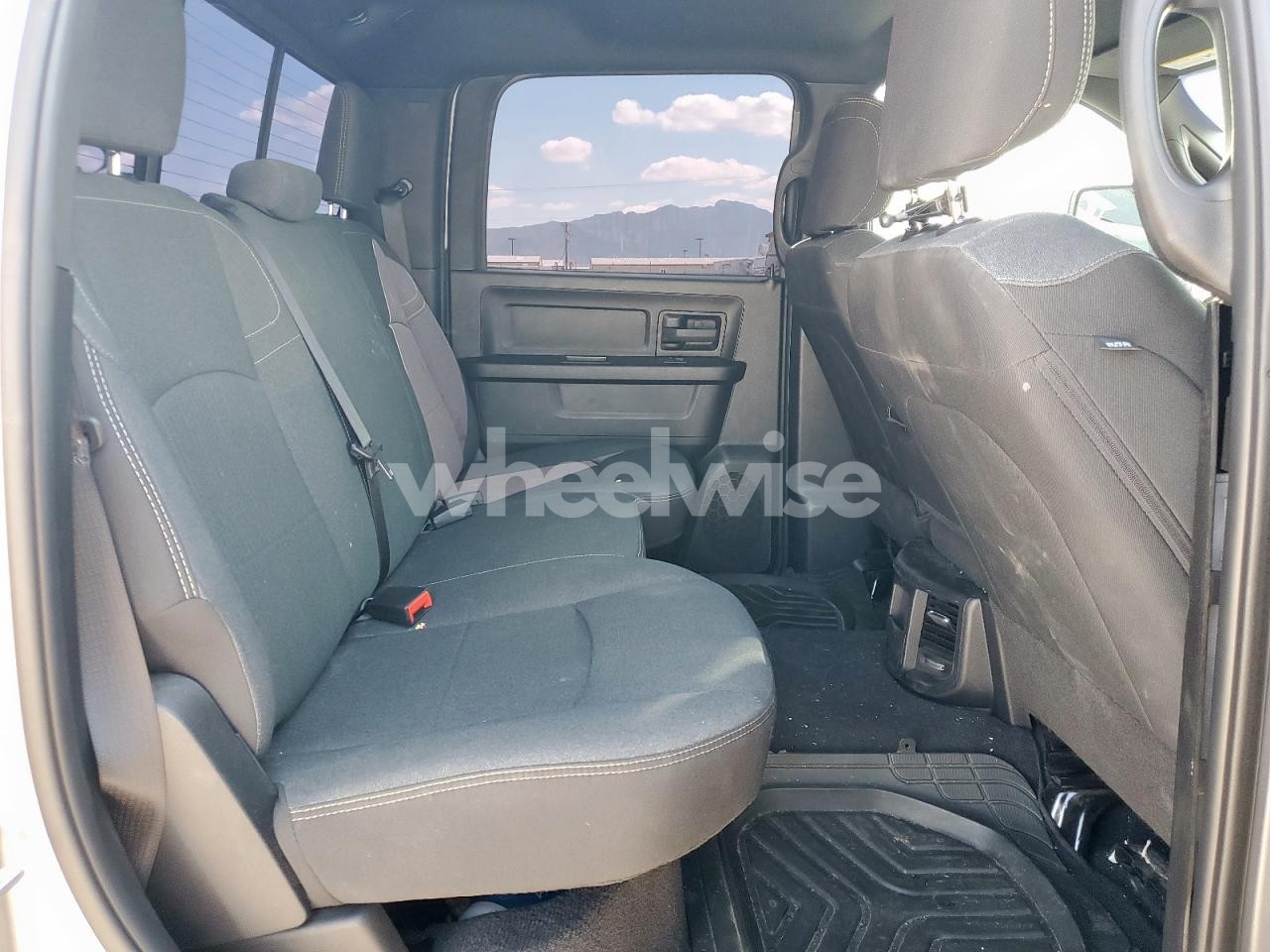 Photo 10 of 2024 RAM 3500 TRADESMAN (VIN 3C63R3CL8RG404934)