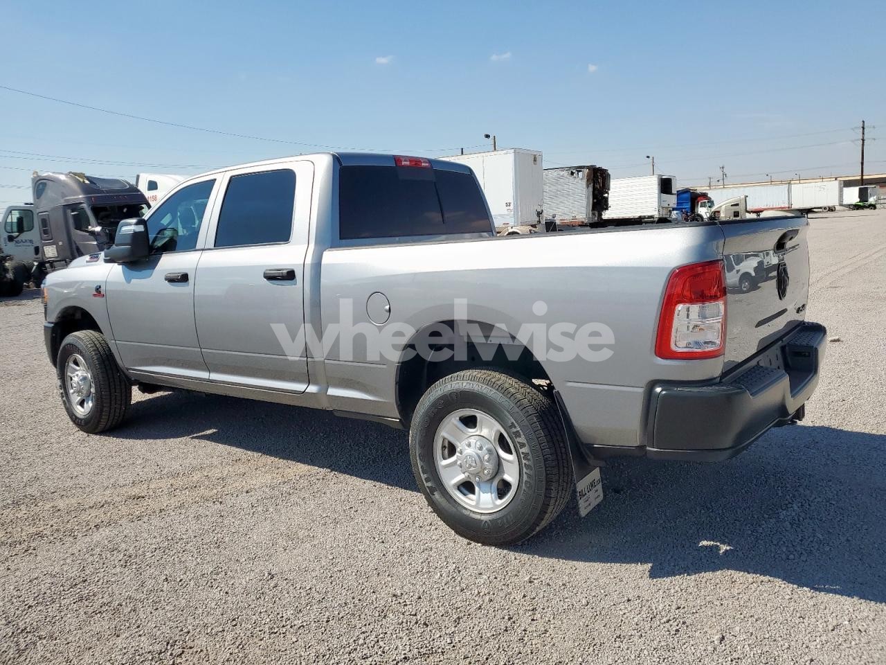 Photo 2 of 2024 RAM 3500 TRADESMAN (VIN 3C63R3CL8RG404934)