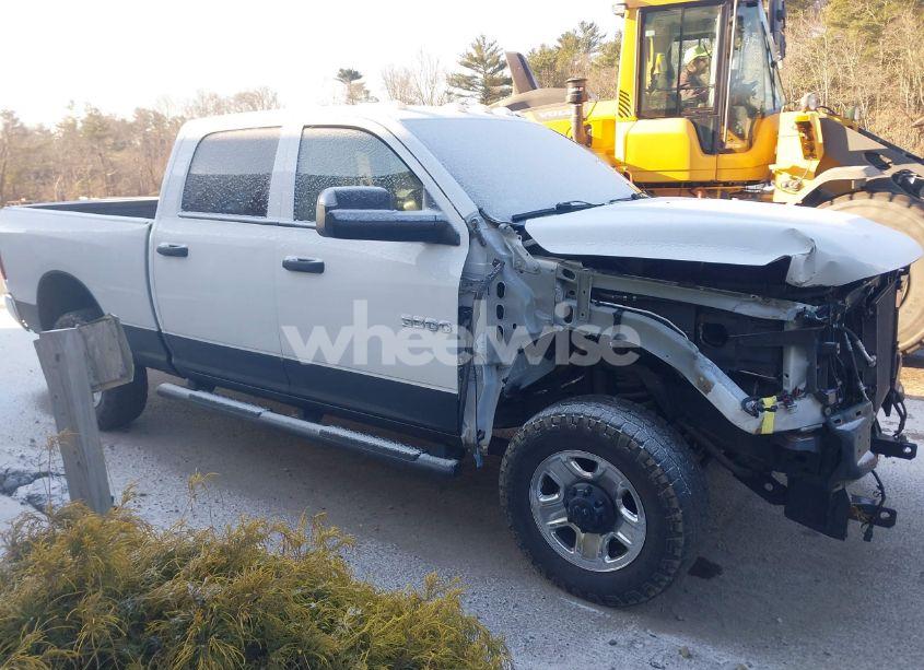 Photo 13 of 2016 Ram 3500 TRADESMAN (VIN 3C63R3CL9GG176066)