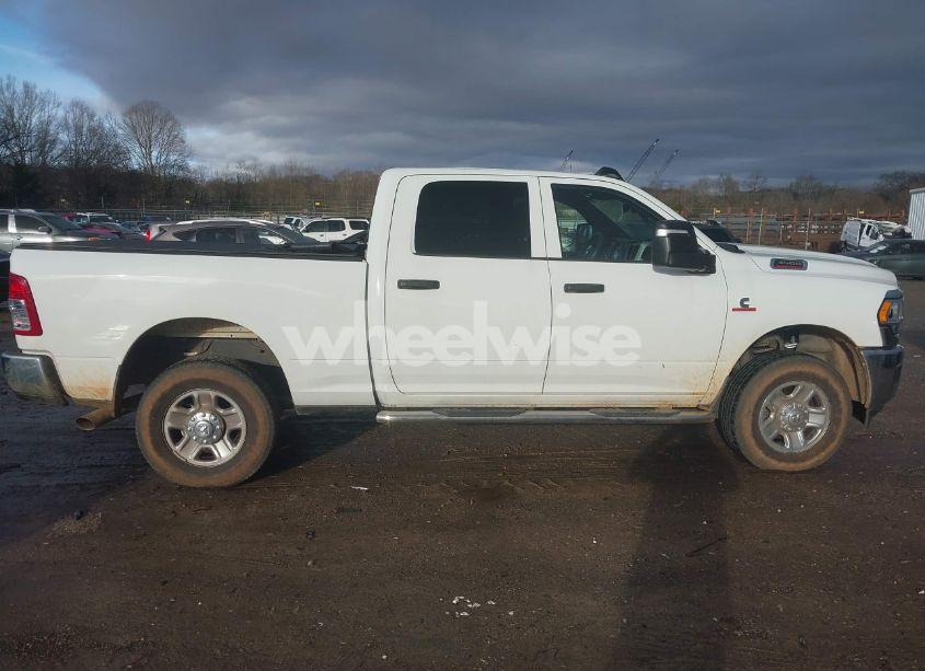 Photo 13 of 2024 Ram 3500 TRADESMAN 4X4 6'4 BOX (VIN 3C63R3CLXRG206324)