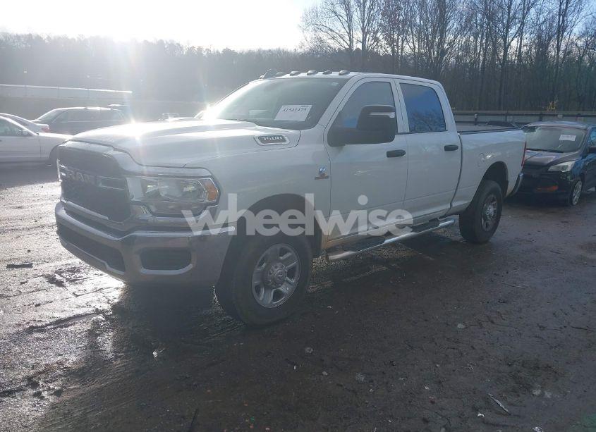 Photo 2 of 2024 Ram 3500 TRADESMAN 4X4 6'4 BOX (VIN 3C63R3CLXRG206324)