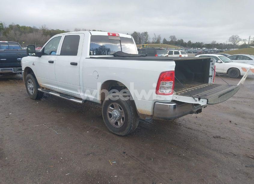 Photo 3 of 2024 Ram 3500 TRADESMAN 4X4 6'4 BOX (VIN 3C63R3CLXRG206324)
