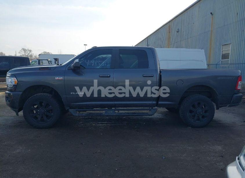 Photo 14 of 2019 Ram 3500 BIG HORN 4X4 6'4 BOX (VIN 3C63R3DJ4KG613414)
