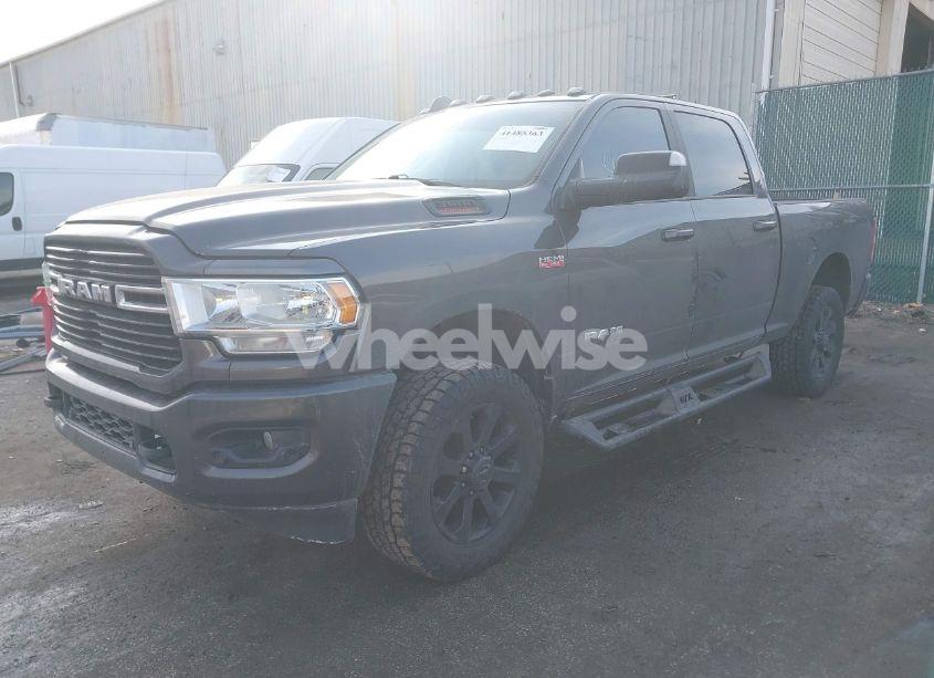 Photo 2 of 2019 Ram 3500 BIG HORN 4X4 6'4 BOX (VIN 3C63R3DJ4KG613414)