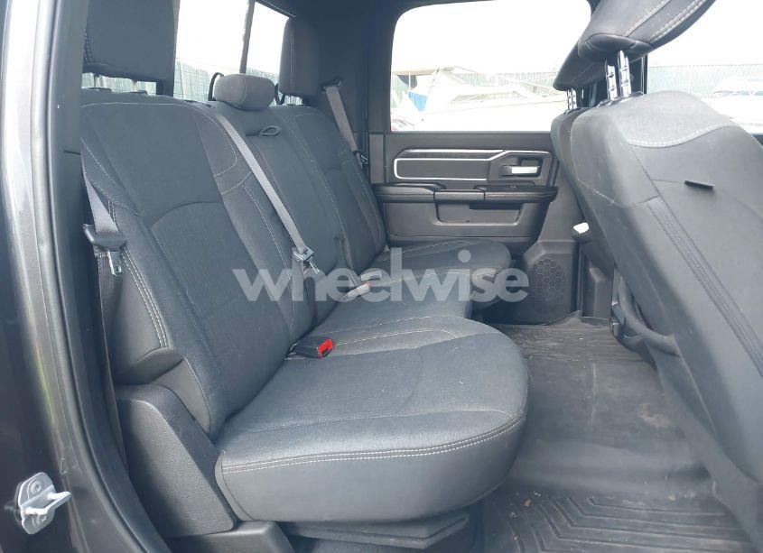 Photo 7 of 2019 Ram 3500 BIG HORN 4X4 6'4 BOX (VIN 3C63R3DJ4KG613414)