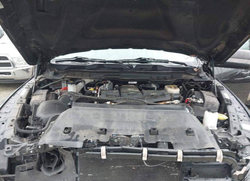 Photo 9 of 2018 Ram 3500 BIG HORN 4X4 6'4 BOX (VIN 3C63R3DL7JG352604)