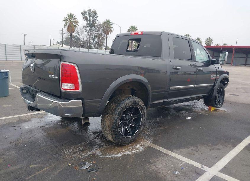 Photo 3 of 2016 Ram 3500 LARAMIE (VIN 3C63R3EL1GG170498)