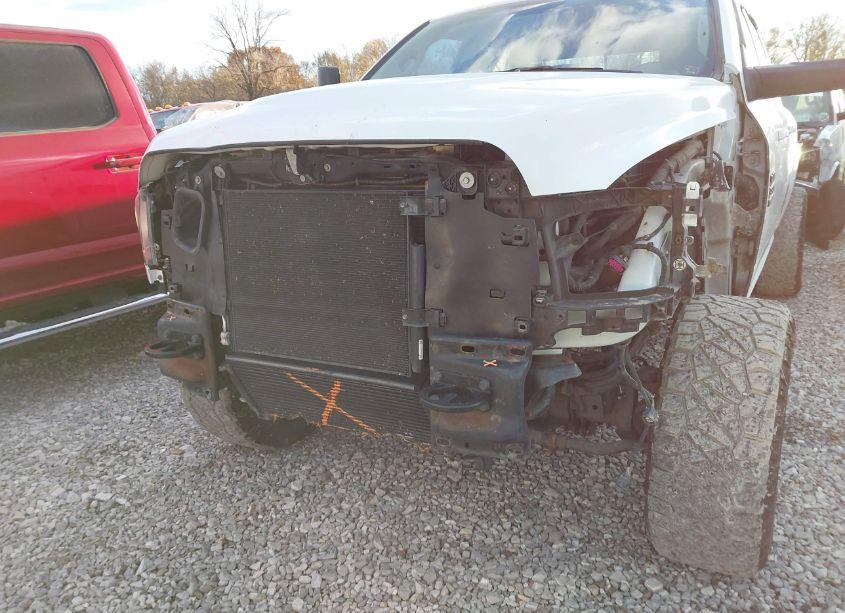 Photo 13 of 2018 Ram 3500 LARAMIE 4X4 6'4 BOX (VIN 3C63R3EL3JG430472)