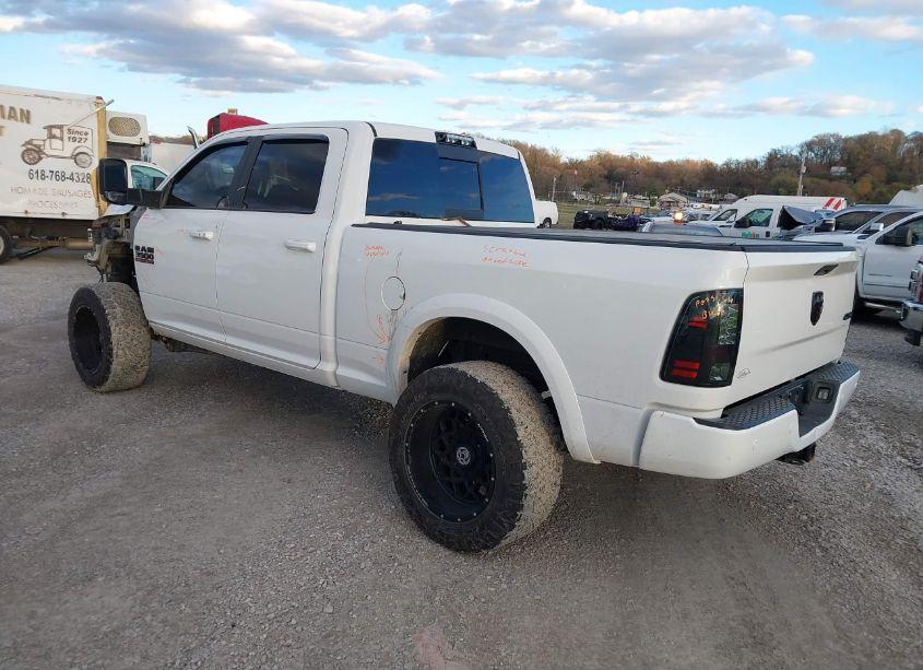 Photo 3 of 2018 Ram 3500 LARAMIE 4X4 6'4 BOX (VIN 3C63R3EL3JG430472)