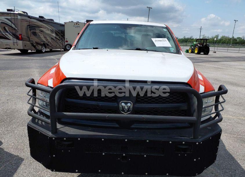 Photo 11 of 2018 Ram 3500 TRADESMAN (VIN 3C63R3GJ2JG408006)