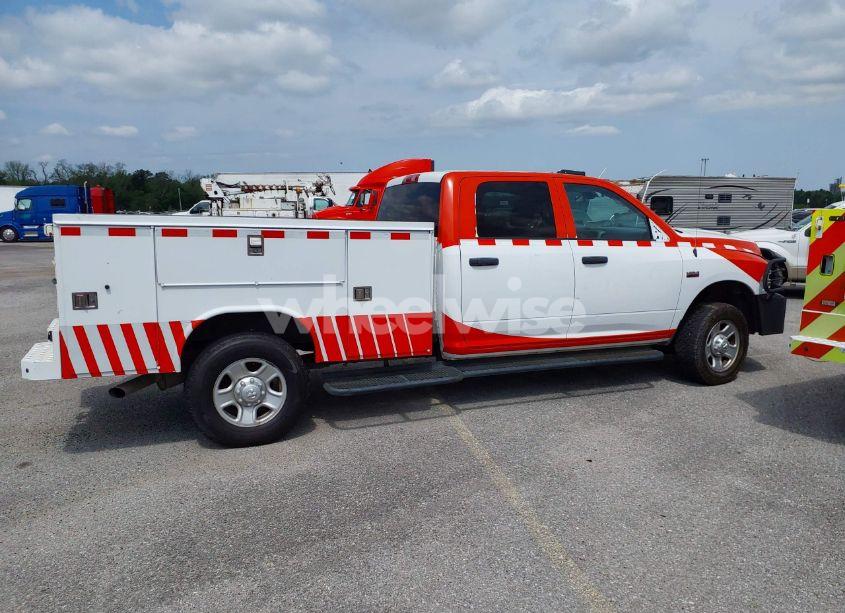 Photo 13 of 2018 Ram 3500 TRADESMAN (VIN 3C63R3GJ2JG408006)