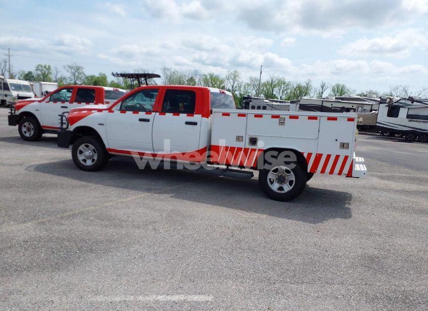 Photo 14 of 2018 Ram 3500 TRADESMAN (VIN 3C63R3GJ2JG408006)