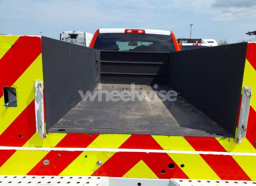 Photo 6 of 2018 Ram 3500 TRADESMAN (VIN 3C63R3GJ2JG408006)