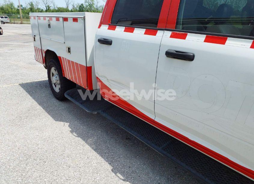 Photo 11 of 2018 Ram 3500 TRADESMAN (VIN 3C63R3GJ6JG407988)