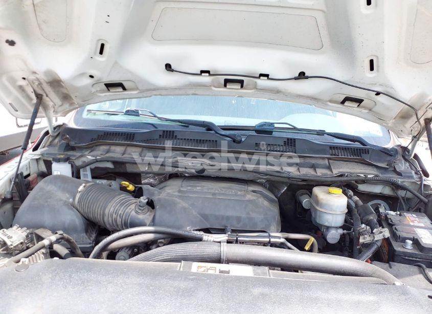 Photo 9 of 2018 Ram 3500 TRADESMAN (VIN 3C63R3GJ6JG407988)