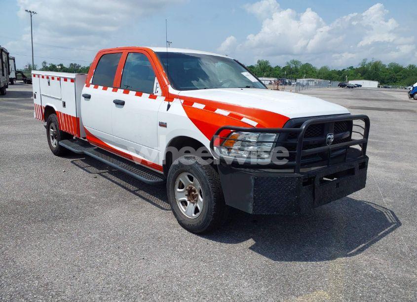2018 Ram 3500 TRADESMAN (VIN 3C63R3GJ9JG407984) main photo