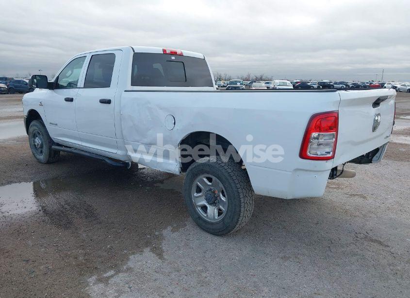Photo 3 of 2020 Ram 3500 N/A (VIN 3C63R3GL5LG215921)