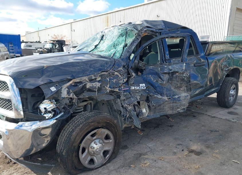 Photo 11 of 2016 Ram 3500 TRADESMAN (VIN 3C63R3GL6GG335538)