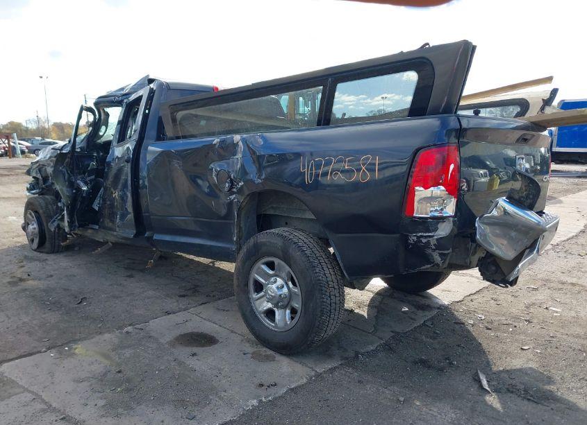 Photo 3 of 2016 Ram 3500 TRADESMAN (VIN 3C63R3GL6GG335538)