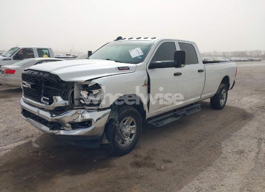 Photo 2 of 2019 Ram 3500 TRADESMAN 4X4 8' BOX (VIN 3C63R3GL6KG642555)