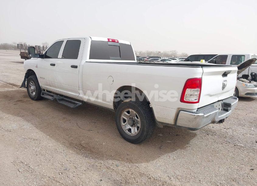 Photo 3 of 2019 Ram 3500 TRADESMAN 4X4 8' BOX (VIN 3C63R3GL6KG642555)