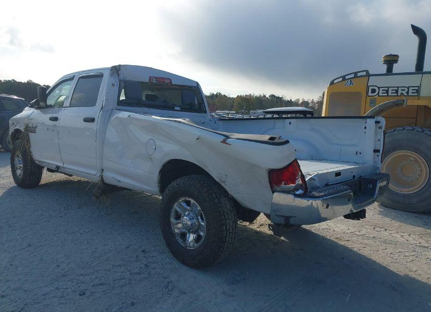 Photo 3 of 2018 Ram 3500 TRADESMAN 4X4 8' BOX (VIN 3C63R3GL7JG372931)