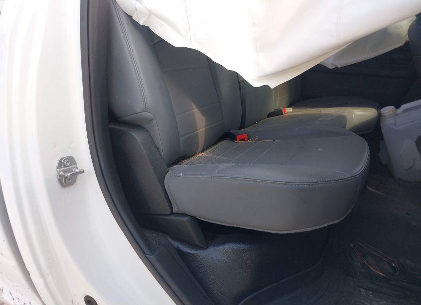 Photo 7 of 2018 Ram 3500 TRADESMAN 4X4 8' BOX (VIN 3C63R3GL7JG372931)