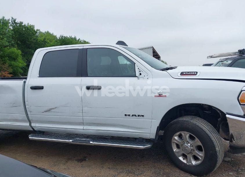 Photo 13 of 2024 Ram 3500 BIG HORN 4X4 8' BOX (VIN 3C63R3HL0RG339151)