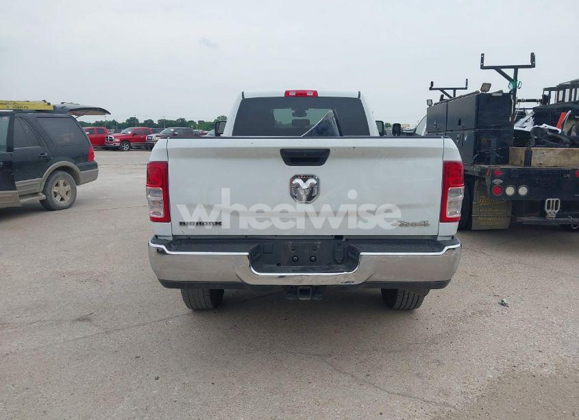 Photo 15 of 2024 Ram 3500 BIG HORN 4X4 8' BOX (VIN 3C63R3HL0RG358136)