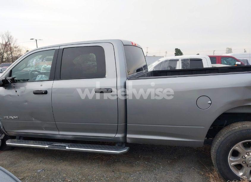 Photo 16 of 2024 Ram 3500 BIG HORN 4X4 8' BOX (VIN 3C63R3HL1RG338915)