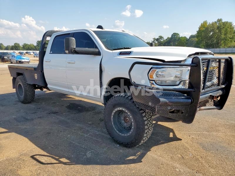 Photo 4 of 2021 RAM 3500 BIG HORN (VIN 3C63R3HL3MG597088)