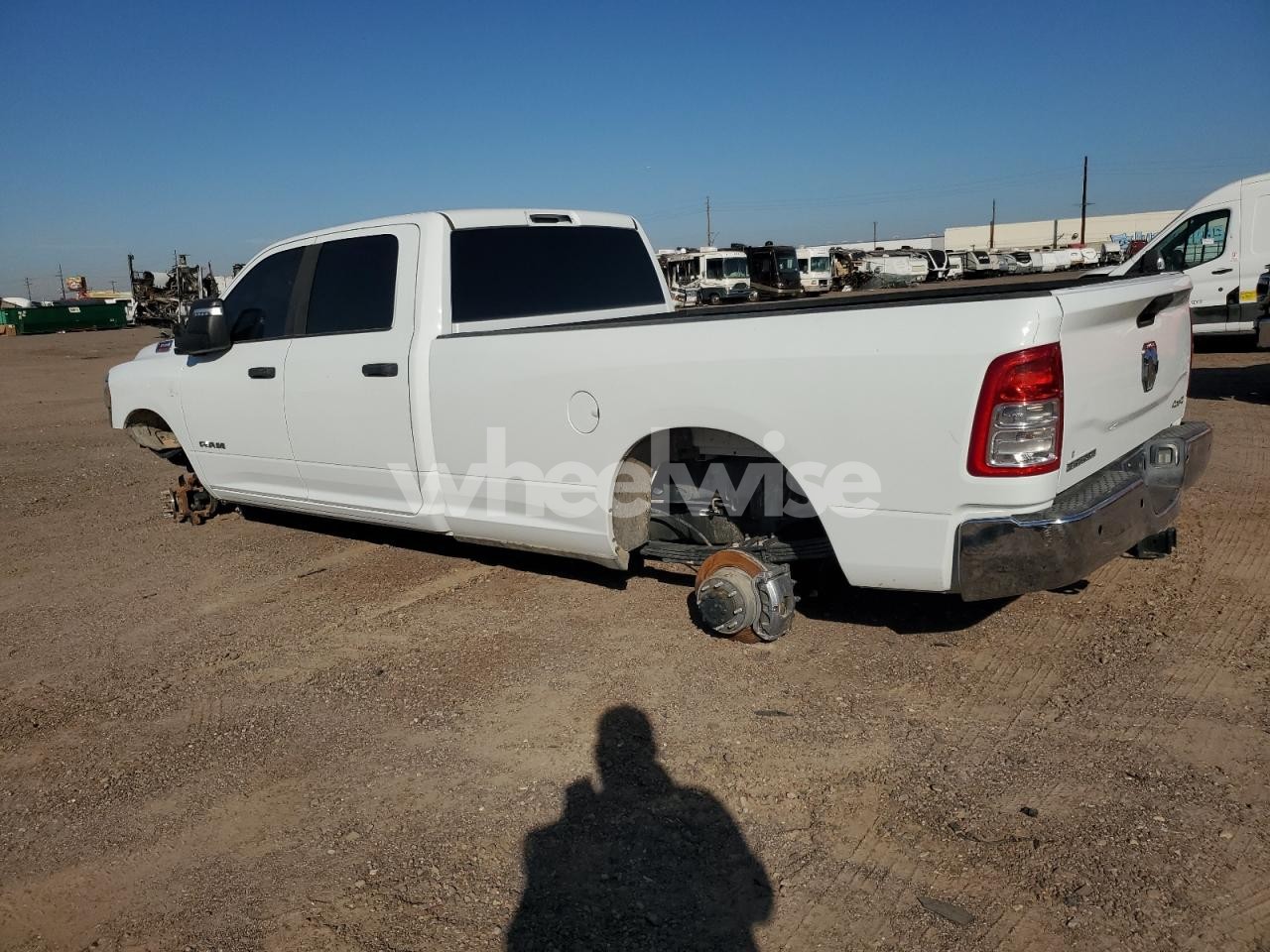 Photo 2 of 2024 RAM 3500 BIG HORN (VIN 3C63R3HL9RG338855)