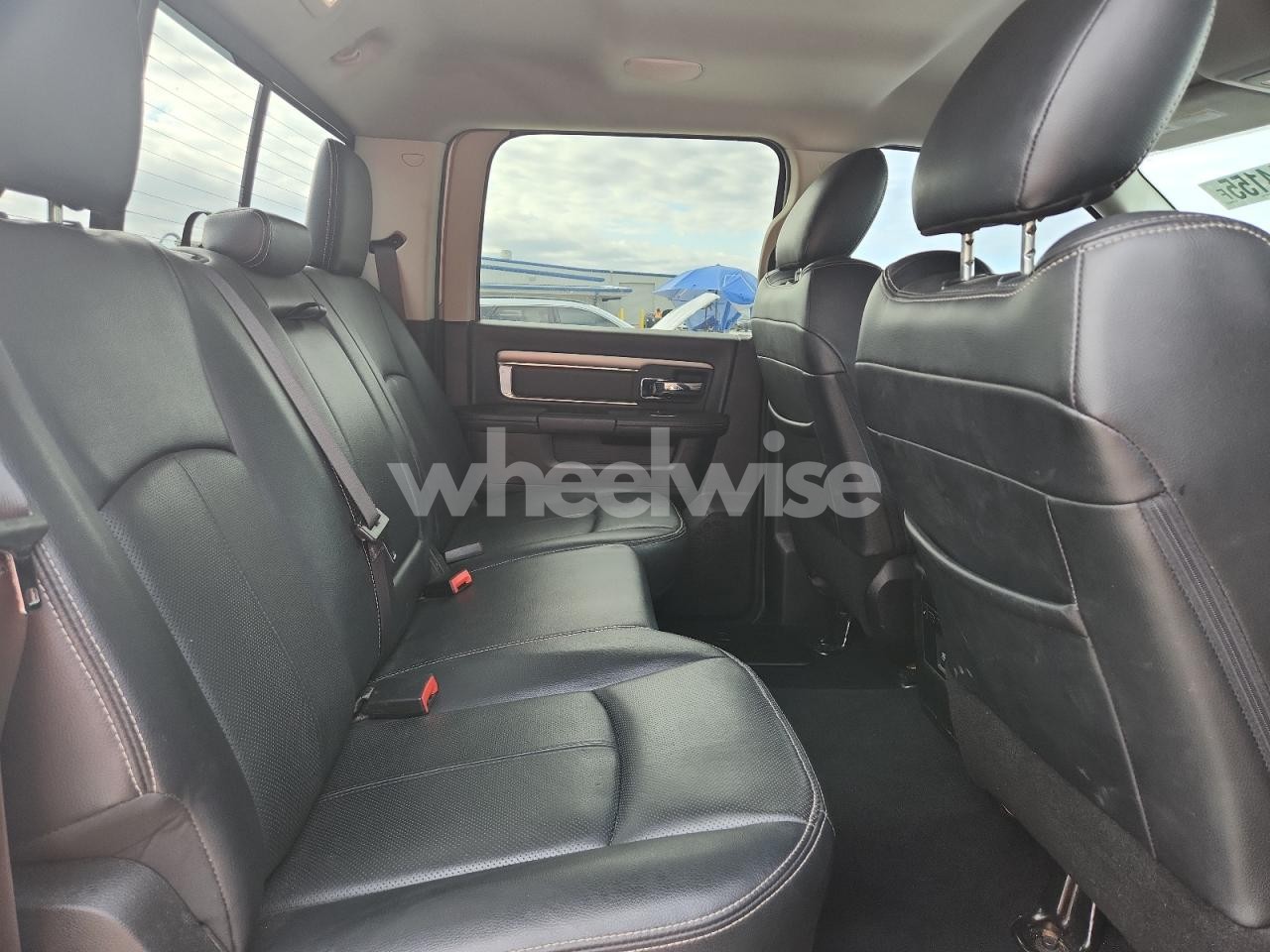 Photo 10 of 2018 RAM 3500 LARAMIE (VIN 3C63R3JL4JG422550)