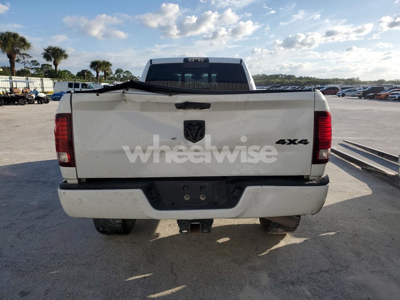 Photo 6 of 2018 RAM 3500 LARAMIE (VIN 3C63R3JL4JG422550)