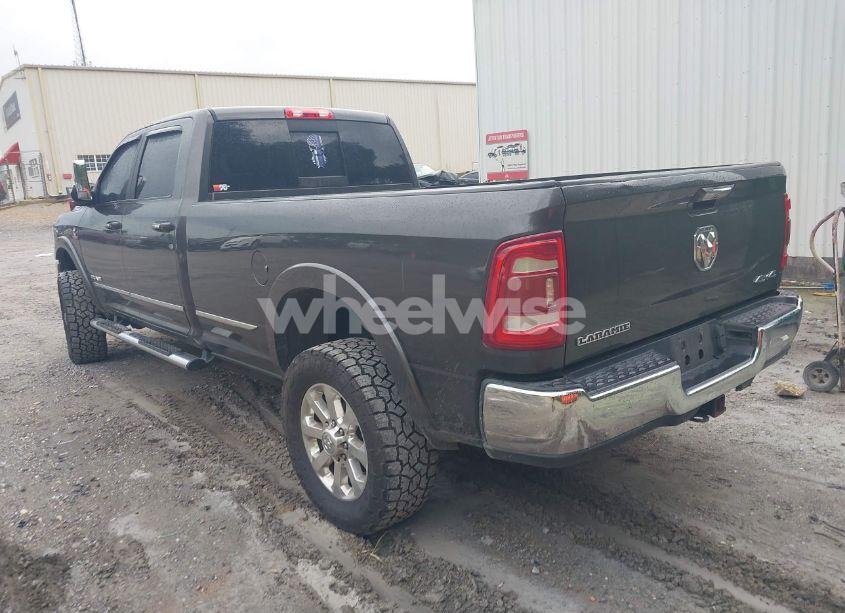 Photo 3 of 2019 Ram 3500 LARAMIE 4X4 8' BOX (VIN 3C63R3JL9KG549635)