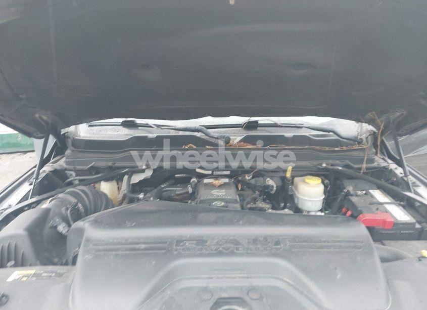 Photo 9 of 2019 Ram 3500 LARAMIE 4X4 8' BOX (VIN 3C63R3JL9KG549635)