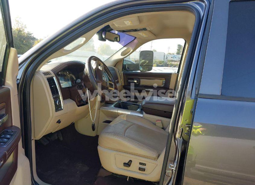 Photo 7 of 2016 Ram 3500 LARAMIE (VIN 3C63R3MLXGG157606)