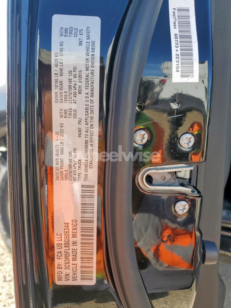 Photo 2 of 2025 RAM 2500 LARAMIE (VIN 3C63R5FL8SG506344)